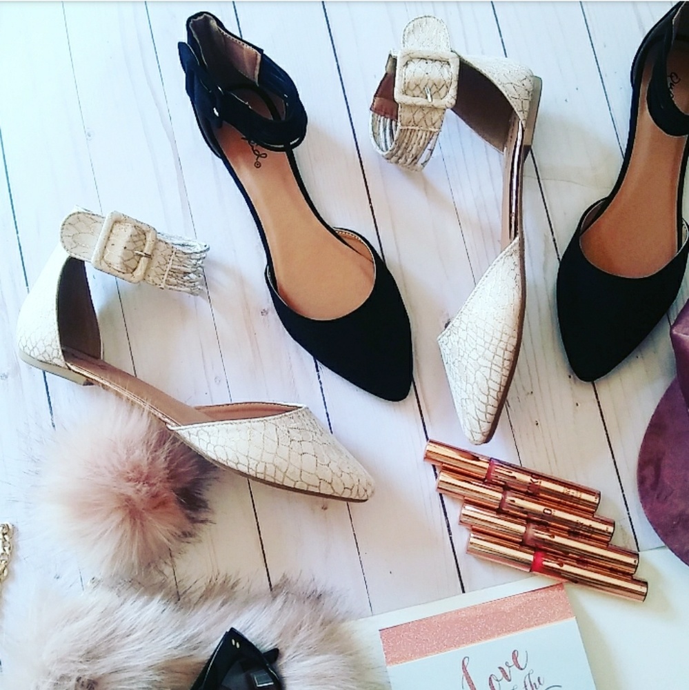 🚨LAST PAIR//The Allison// Black D'orsay Flats - Picture 4 of 4